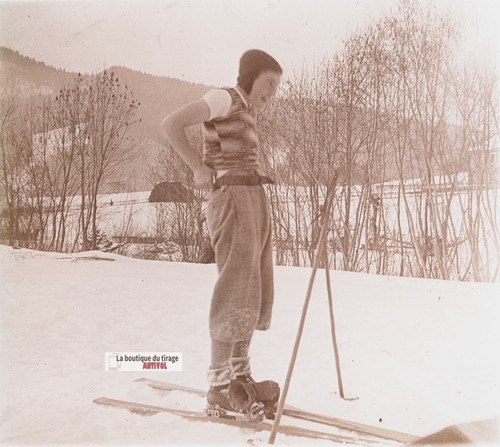 Jeune skieur ski - jeune, hiver